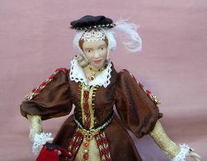 Close up of the headdress on the DHMS Catherine Parr doll.